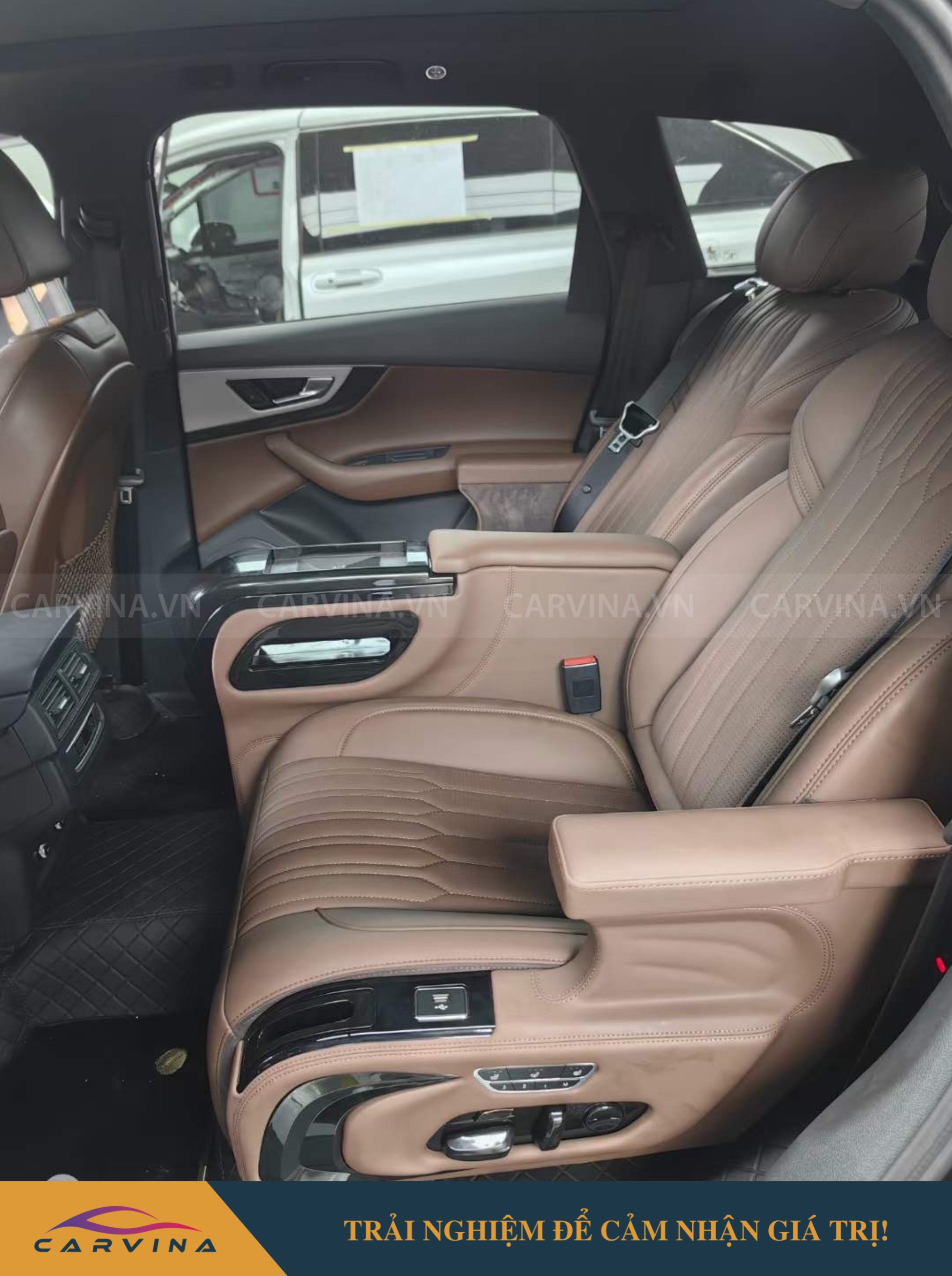 Audi Q7 độ ghế thương gia hàng hai  - SUV LuxCom Seat 2