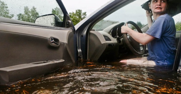 Những lưu ý và cách xử lý khi xe ô tô bị ngập nước carvina 4
